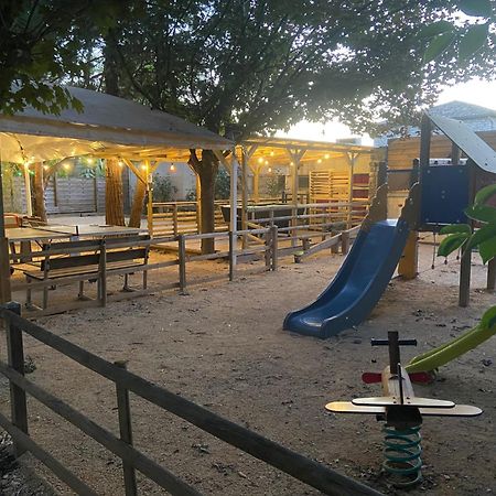 L'Oasis Ξενοδοχείο Grospierres Εξωτερικό φωτογραφία