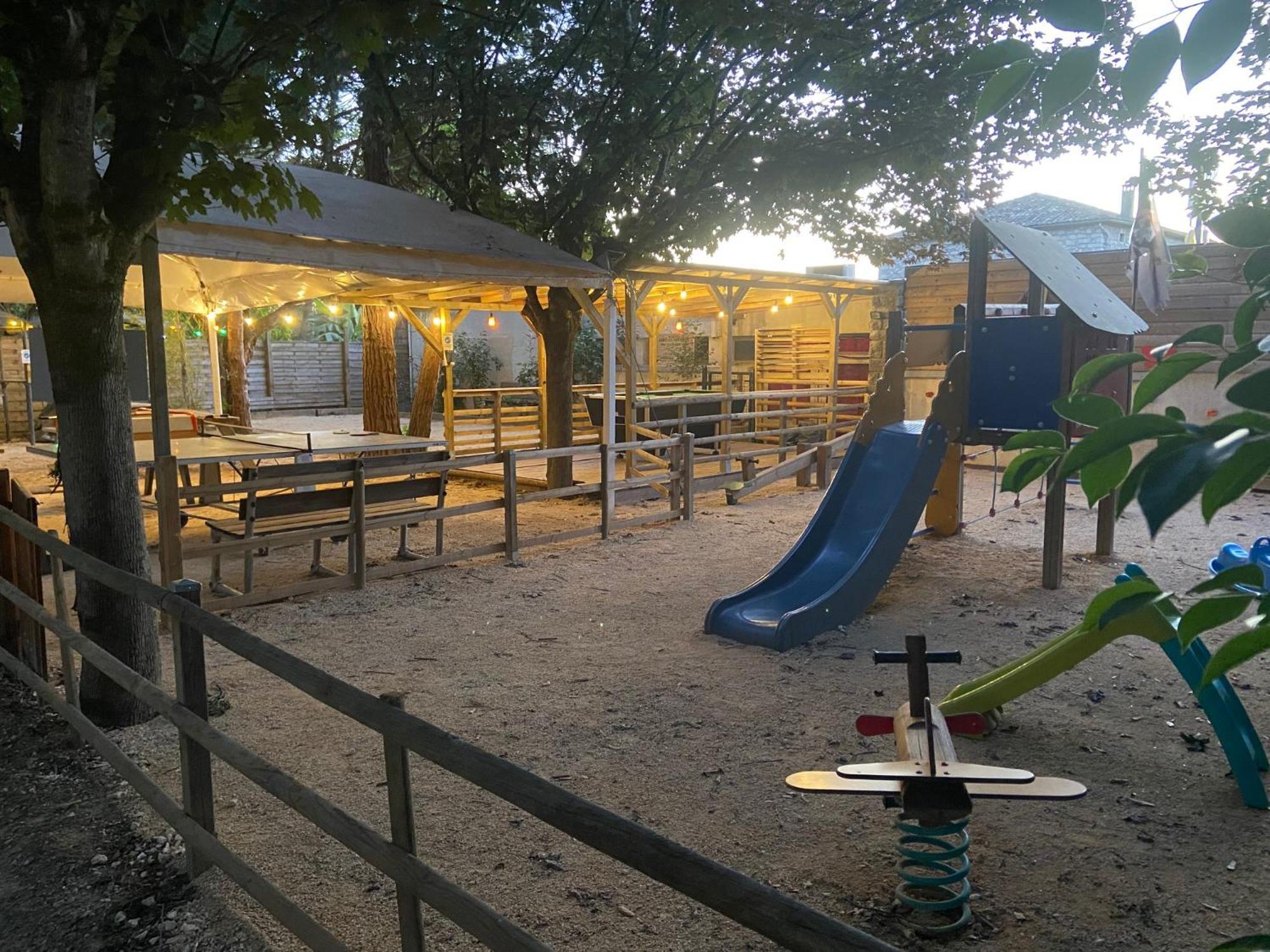 L'Oasis Ξενοδοχείο Grospierres Εξωτερικό φωτογραφία